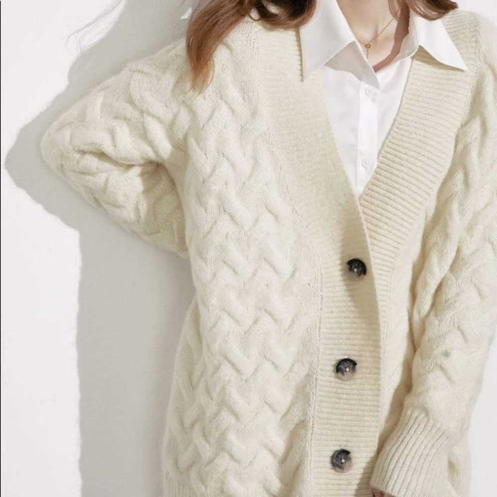 J.ING Ivory Jennie Chunky cardigan
